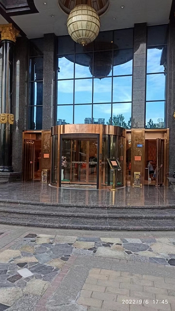 安康威尼斯大酒店旋转门项目